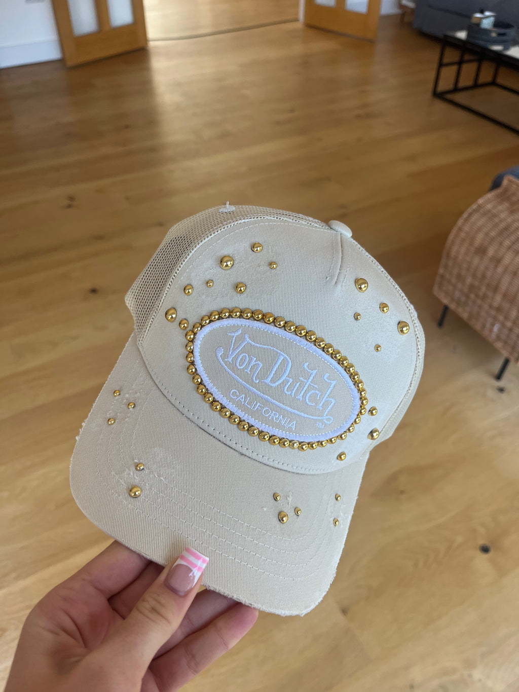 Reworked Beige Von dutch distressed Gold pearled cap Copy)