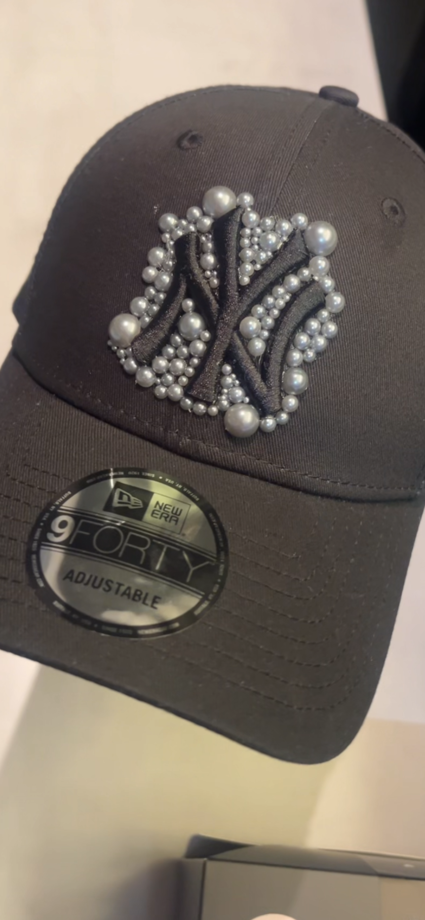 Black grey pearled logo New York Yankees Cap