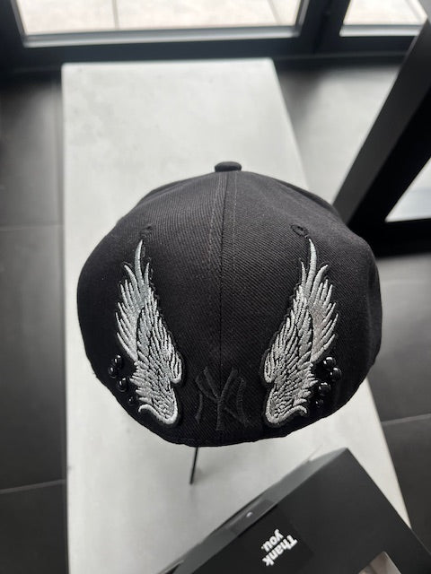 Black angel wings New York Yankees snapback